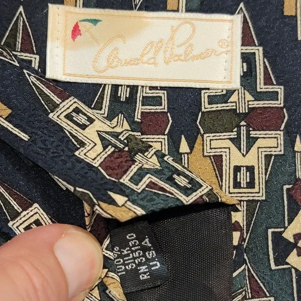 Arnold Palmer Silk Geometric Mens Necktie Tie 62 Inches Aztec Western Print Blue